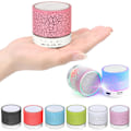 Pikkukuva 1 / 5: Kaiutin - Bluetooth ja LED - Kannettava & Mini white
