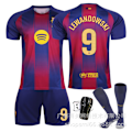 Miniatyrbillede 4 af 9: 25-26 Barcelona hjemmebane børnefodbolduniform 6 Gavi 9 Lewandowski 19 Yamal 8 Pedri trøje Barcelona sæt Størrelse 10 sokker Size 10 socks 18#