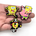 Pikkukuva 5 / 5: 12 kpl/setti Spongebob Croc-kenkien riipuksia Clog-sandaalien koristeluun