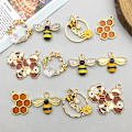 Pikkukuva 1 / 4: 12 kpl Alloy Enamel Bi Charms Riipus Korut Hyönteis Metalliriipukset Helmet DIY Kaulakoruihin Rannekoruihin Korvakoruihin