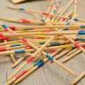 Pikkukuva 5 / 5: Perinteinen poimintapuikkopeli, sopii sisä- ja ulkoleikkeihin ja on ihanteellinen matkakoko 25 cm