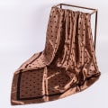 Miniatyrbillede 2 af 2: Vintage bandana til kvinder