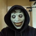 Miniatyrbild 2 av 4: Vit Halloween Skräckmask COS Exorcist Smile Vitt ansikte Vit E
