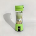 Pikkukuva 2 / 3: Kannettava Blenderi, Mini Smoothie Blenderi MilkShakes Mehukone Kupi Vauvanruokakone, USB-Latautuva 380 ml Kuusi Terää