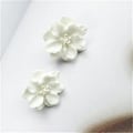 Miniatyrbillede 3 af 3: Kvinder Hvide Blomster Polymer Ler Øreringe Øreringe Øreringe Sommer Strand Øreringe, 1 Par