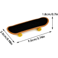 Miniatyrbild 3 av 4: 9-delad skatepark-set med greppbräda, mini-fingerskateboard och ramp