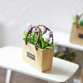 Pikkukuva 5 / 5: Dockhus Minitulpan Blomsterarrangemang Förpackning Papperspåse Påse Multicolor one size