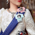 Miniatyrbild 2 av 4: Drottning Elizabeth II docka leksak jubileumssamling prydnad