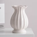 Miniatyrbillede 3 af 4: Vase design til blomster håndlavet, hvid 11.5*13*19.5cm