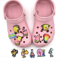 Pikkukuva 2 / 5: 12 kpl/setti Spongebob Croc-kenkien riipuksia Clog-sandaalien koristeluun