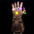 Pikkukuva 2 / 5: Thanos Infinity Gauntlet Marvel Legends Thanos Gauntlet Handskar One Size
