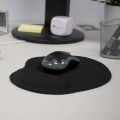 Miniatyrbilde 4 av 5: Svart musematte/matte med støtte for komfortmatte