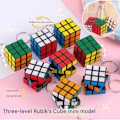 Miniatyrbilde 4 av 7: 3 cm liten Rubiks kube 3 nivåer med nøkkelring Rubiks kube anheng pedagogisk leketøy barns intelligens Rubiks kube (med nøkkelring) With keychain