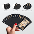 Miniatyrbilde 2 av 6: Vanntett spillkort i svart folie med eske - Perfekt for fest, spill, cardistry