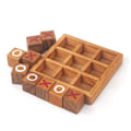 Pikkukuva 2 / 5: Tic Tac Toe lapsille ja aikuisille, sohvapöydän sisustus, olohuone