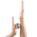 Pikkukuva 1 / 5: 2 hopeasävyistä akupunktiopalloa, hierontapalloja, 47 mm:n hierontapallo