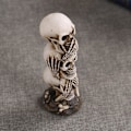 Pikkukuva 4 / 5: Kuule-ei Näe-ei Puhua-ei Paha Kallopatsas Veistoshahmo Skele
