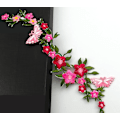 Miniatyrbild 5 av 6: 2 st fjärilar blomma broderade lappar för kläder, väskor