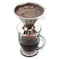 Miniatyrbild 2 av 5: Häll över kaffedripper, långsamt fallande papperslös kaffefilter, Sta