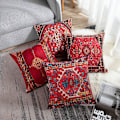 Miniatyrbilde 4 av 5: Geometriske putetrekk i persisk kilim-design, sett med 4