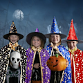 Pikkukuva 4 / 5: Halloweenin velhoviitta, noitaviitta ja hattu, lapsen velhoviitta, Ma