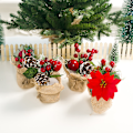 Miniatyrbilde 1 av 5: 4 juledekorasjoner, simulerte julekongler, furu ne