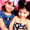 Pikkukuva 2 / 5: Kaulakorut 2-Split Heart Best Friends Forever Rainbow Mermaid