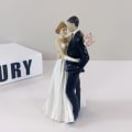Miniatyrbillede 3 af 4: Brud og gom dukker bryllupsdag harpiks bryllupsdag