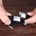Miniatyrbillede 5 af 5: Herrearmbånd i læder med flere lag og magnetlås i rustfrit stål