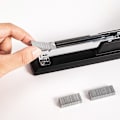 Miniatyrbillede 2 af 5: Arbejdsbesparende skrivebords-hæftemaskine nr. 12 til studenterbinding