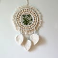 Pikkukuva 1 / 6: Boho Macrame Reunuspeili Puuhelmillä Sulka