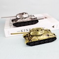 Miniatyrbild 3 av 5: Zink-legering tank simulering militär modell metallhantverk prydnader