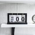 Miniatyrbilde 5 av 5: Tretre skrivebordskalender i tre