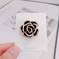 Miniatyrbillede 3 af 5: Broschenål, Damebrosche, Elegant Kameliaformet Blomsterbrosche