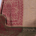 Miniatyrbild 4 av 5: Chenille-pläd, jacquardvävd sofföverdrag, dekorativ C