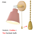 Pikkukuva 1 / 5: Puinen seinävalaisin vetoketjulla - pinkki