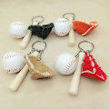 Miniatyrbild 4 av 4: Baseball nyckelring för pojke läder för män inklusive hatt och fladdermus