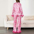 Pikkukuva 3 / 4: Naisten höyhenkoristeinen pyjamasetti pitkähihainen napitettava yläosa ja housut 2 osaa Lounge Set Satiini Pjs Pyjamas Yöasu (XL Vesimeloni Punainen)