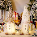 Miniatyrbild 2 av 5: Set med 2 Ljussättande Jultomtar, 12\" Ljussatta Jultomtefigurer Elf Plysch Juldekorationer - Vita Vintersemestertomtar för Inomhus Rustik