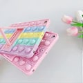 Miniatyrbillede 5 af 5: Etui til iPad 9. generation 2021 10,2 tommer, iPad 7. & 8. generation 2020/2019 - Boble Fidget Sensory iPad 10,2 Etui til Børn Stilfuld Regnbue Release St