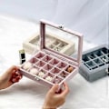 Miniatyrbillede 2 af 5: Ny Fløjls Smykkeæske Mode Bærbar Smykke Organizer Opbevaring Stud Øreringe Halskæde Ring Smykke Opbevaring Holder Case (B02 9 gitter)