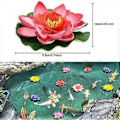 Miniatyrbillede 2 af 5: Dam Pynt, Flydende Blomster Realistisk Design Langvarig Holdbarhed til Have Dekoration, Akvarium Indretning (5 stk)