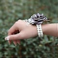 Miniatyrbillede 4 af 4: Brudepige Håndledsblomst Corsage Brud Silke Håndledsblomst, med Kunstig Perleperle Elastisk Armbånd Guldblad, Bruges til Bryllupsbal Hånd F