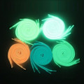 Miniatyrbillede 5 af 5: 5 par fluorescerende skolisser (5 farver, 120 cm), lysende fla
