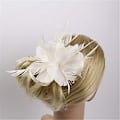 Miniatyrbillede 5 af 5: Fascinatorer til Kvinder Bryllups Fascinator Hat Blomst Mesh Fjer Pandebånd QB-Hvid