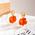 Miniatyrbild 5 av 5: Chic Elegant Boho Röd Ros Kronblad Dangle Resin Örhängen Drop Akryl Tiered Matt Blomma Örhängen Statement Överdrivna F