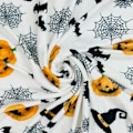 Miniatyrbillede 2 af 5: Haunted Halloween Fleece Tæppe: Edderkoppespind Heksehat Sorte Flagermus og Dekorerede Græskar Print på Blødt Fløjl F