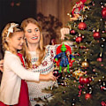 Miniatyrbillede 2 af 4: 2023 Julepynt med sjov Grinch 2D Ornament til juletræet - Grøn Monster Akryl Vedhæng Gave (D)