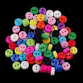 Pikkukuva 3 / 5: 100 kpl Candy Color 2-reikäinen pyöreä hartsinappi ompeluun, askarteluun, leikekirjaan 6 mm (6 mm)