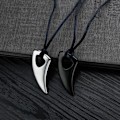 Miniatyrbillede 3 af 4: 2 stk. Mænds rustfrit stål Alpha Spear Tribal Wolf Fang Pendant Halskæde
